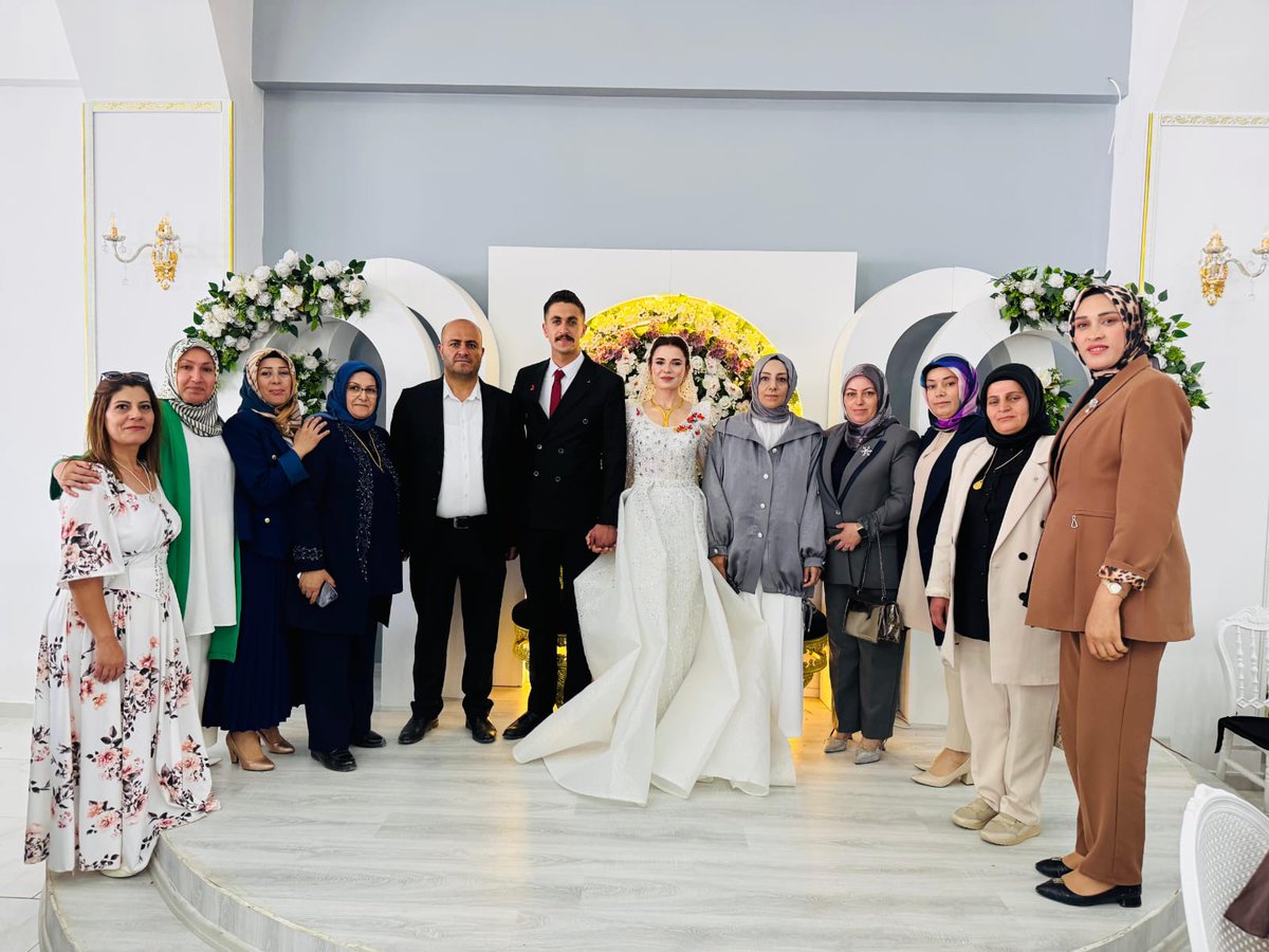 ALİİHSAN ÇINARBAY (@aliihsantiwiter) on Twitter photo Ak parti van il kadın kolları Başkanımız
Sayın <a href="/zerrin_alpaslan/">Zerrin Alpaslan</a> hanfendi il yönetim kurulu ve Edremit, tuşba, Muradiye ve ipekyolu kadın kolları başkanlarımızla
Filiz&Adem ÇINARBAY
Evlatları
Hatice ve Emre ÇINARBAY'ın düğününe katılım sağladık
<a href="/Akparti/">AK Parti</a>
<a href="/abuyukgumus/">Ahmet Büyükgümüş</a>
<a href="/RTErdogan/">Recep Tayyip Erdoğan</a> Ak parti van il kadın kolları Başkanımız
Sayın <a href="/zerrin_alpaslan/">Zerrin Alpaslan</a> hanfendi il yönetim kurulu ve Edremit, tuşba, Muradiye ve ipekyolu kadın kolları başkanlarımızla
Filiz&Adem ÇINARBAY
Evlatları
Hatice ve Emre ÇINARBAY'ın düğününe katılım sağladık
<a href="/Akparti/">AK Parti</a>
<a href="/abuyukgumus/">Ahmet Büyükgümüş</a>
<a href="/RTErdogan/">Recep Tayyip Erdoğan</a>