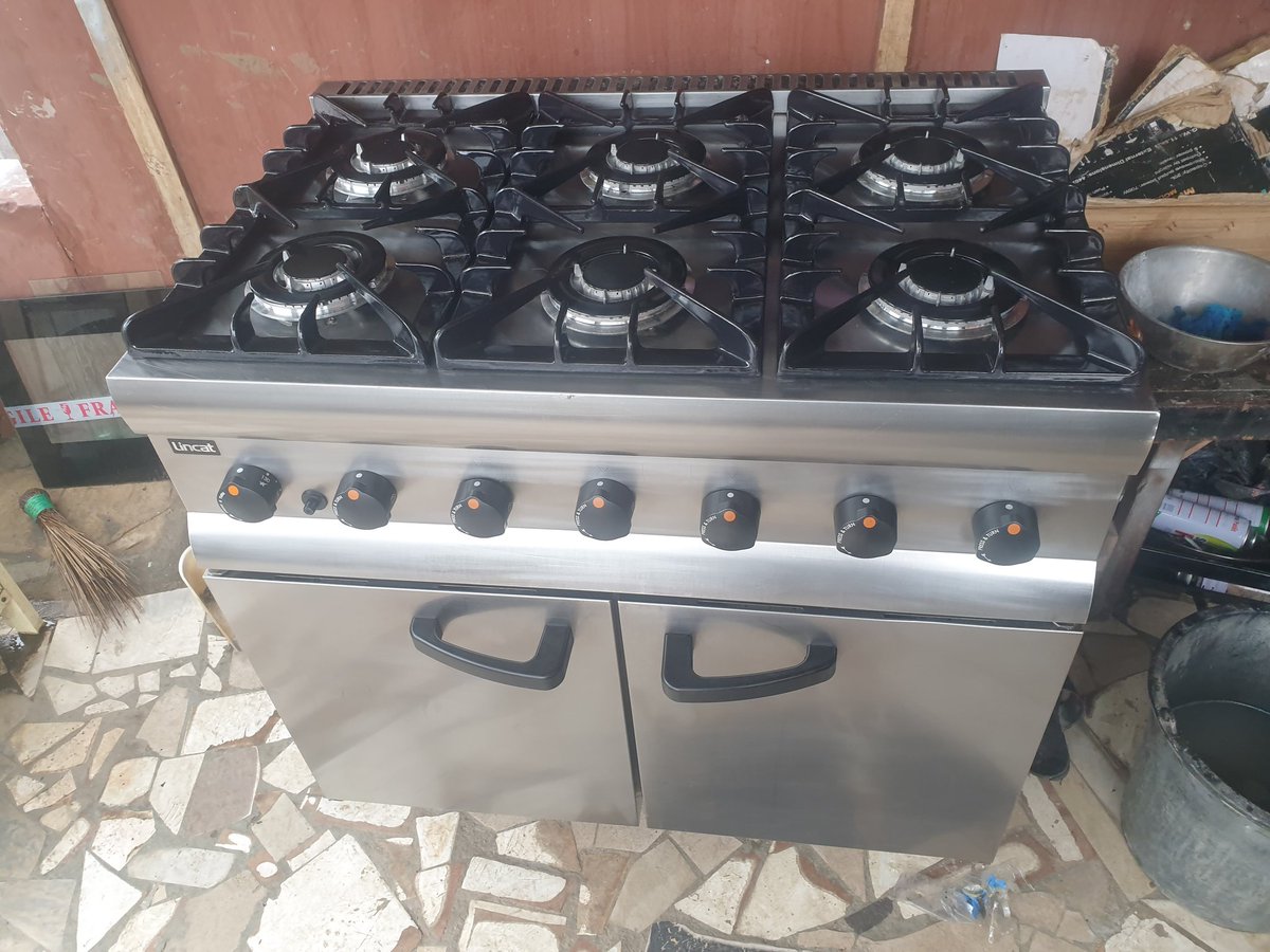 ebubeobinna's tweet photo. 6 burners industrial gas cooker. 
For both domestic and industrial usage 
900k
08170573735 0r 0803 719 9452 surulere lagos for further inquiries https://t.co/sDG9txjuH7