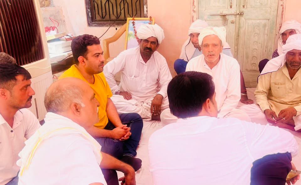 शत शत नमन 🙏🏻🙏🏻 स्व.श्री पदमाराम जी सुपुत्र स्व.श्री मूलाराम जी पूनिया कितासर के स्वर्गवास होने पर परिजनों से मिलकर श्रद्धा सुमन अर्पित किए ।

ईश्वर दिवंगत पुण्य आत्मा को अपने श्री चरणों में स्थान प्रदान करें।

डॉ विवेक माचरा श्रीडूंगरगढ़
