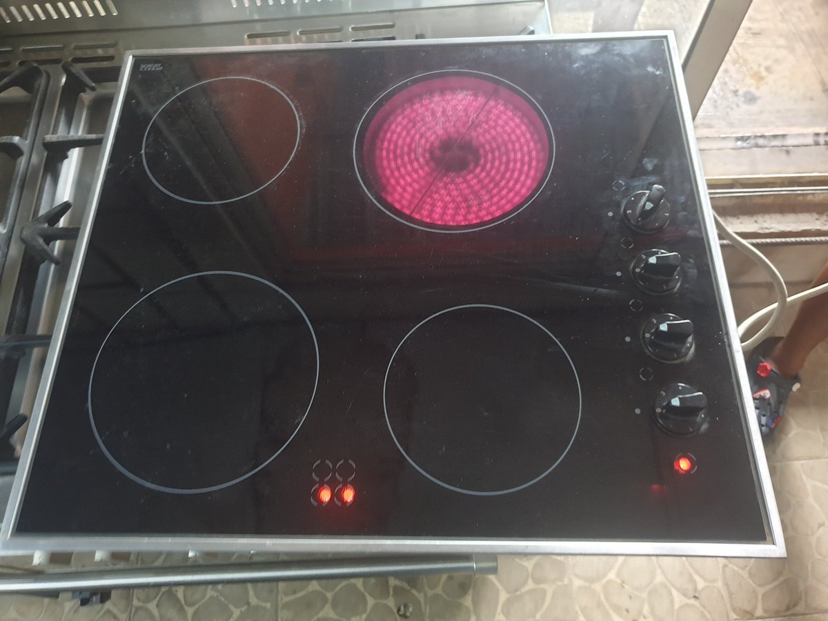 ebubeobinna's tweet photo. 4 burners table electric cooker 
Made in Germany 
100k
08170573735 0r 0803 719 9452 surulere lagos for further inquiries https://t.co/lIGz1AXrXx