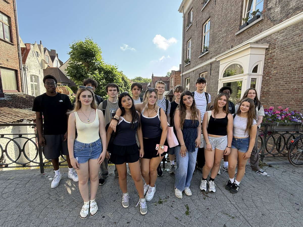 Bedes_Music's tweet photo. Bruges Day 1: @bedesnews Musicians on Tour! https://t.co/63QOwfqubY