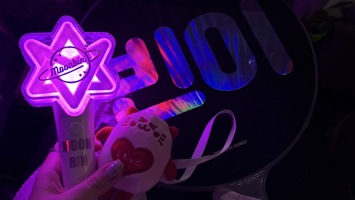 223m__'s tweet photo. 2019年以来のASTROだった。
1st ASTROADから今回の4th ASTROADまで、私のロハ活は完全に終了です!!
빈아 니가 아주 계속 영원히 사랑한다구!!!!! https://t.co/xQDODfY5wp