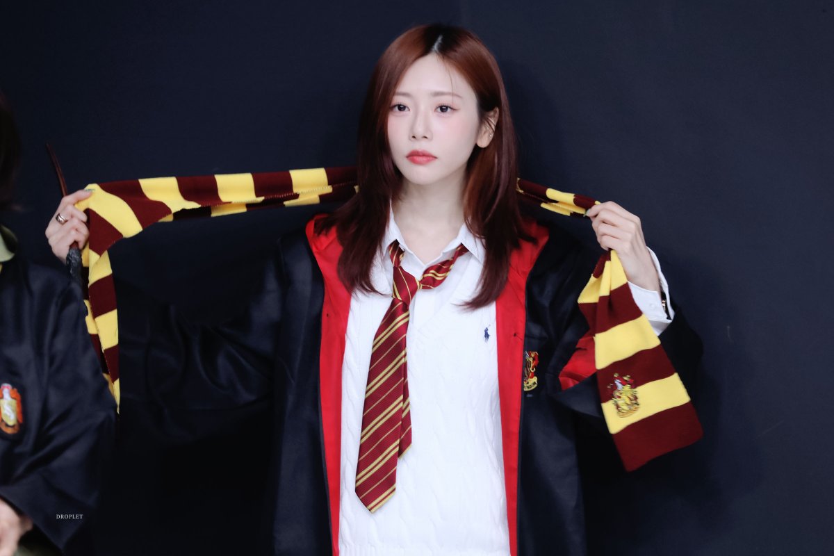 250629 HQ   
#드림캐쳐 #유아유 #지유 #김민지 
#Dreamcatcher #UAU #JIU