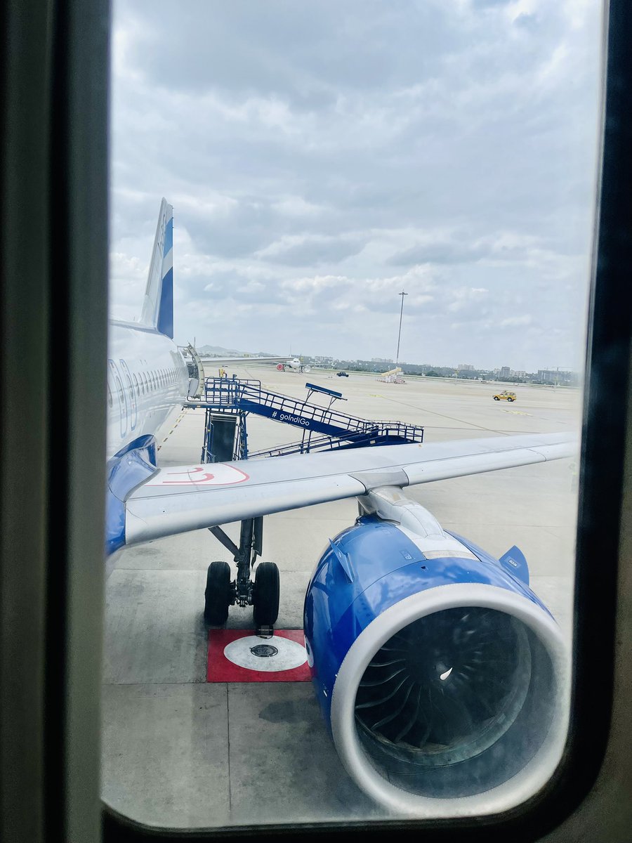 vinyasvk's tweet photo. Despite an hour delay, a great flight !
Airline : @IndiGo6E 5306
Date : 29/06/2025
Route : BLR-IXE
Flight : A320-271N
Registration : VT-IVZ
@BLRAirport @mlrairport https://t.co/WBI0pCmiiJ