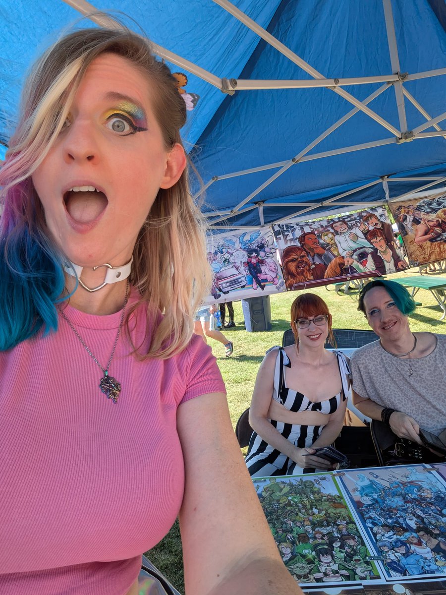 ComfortAndAdam's tweet image. Had an amazing time at #hollandpride ...and would have posted this yesterday but people were literally flooding our table. Adam even had to drive back to our house to get more books because we ran out.

Thank you so much guys, it reminded us why we do what we do ❤️🧡💛💚💙💜