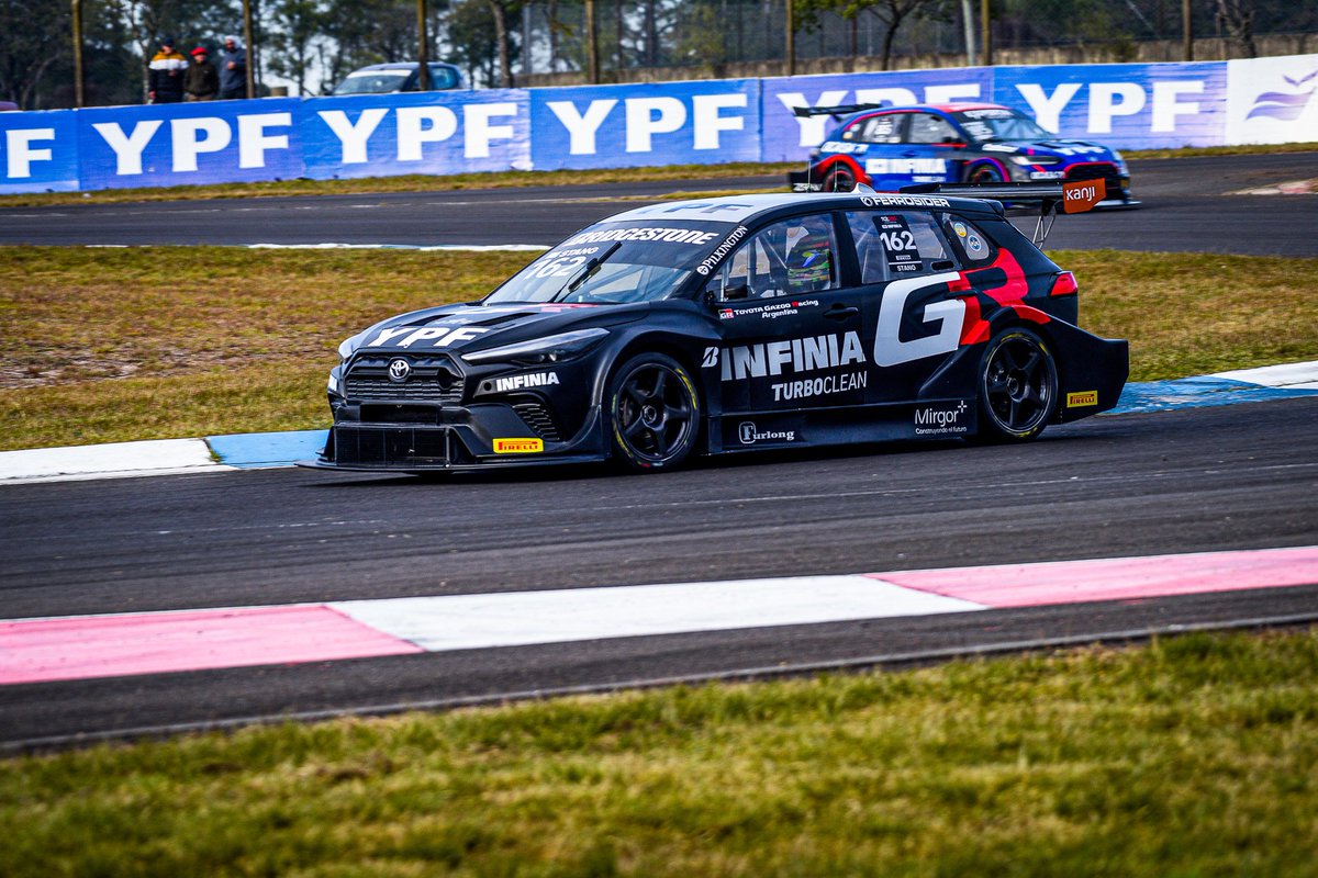 agusnguagliardi's tweet photo. 🏆 Los triunfos de la temporada 2025 del TC2000 🇦🇷.

Fecha 1: Emiliano Stang.
Fecha 2: Emiliano Stang.
Fecha 3: Marcelo Ciarrocchi.
Fecha 4: Emiliano Stang.

🤯 Inicio demoledor de Stang. https://t.co/dEiQjBVov9