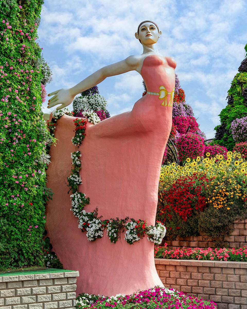 Dubai Miracle Garden tweet media