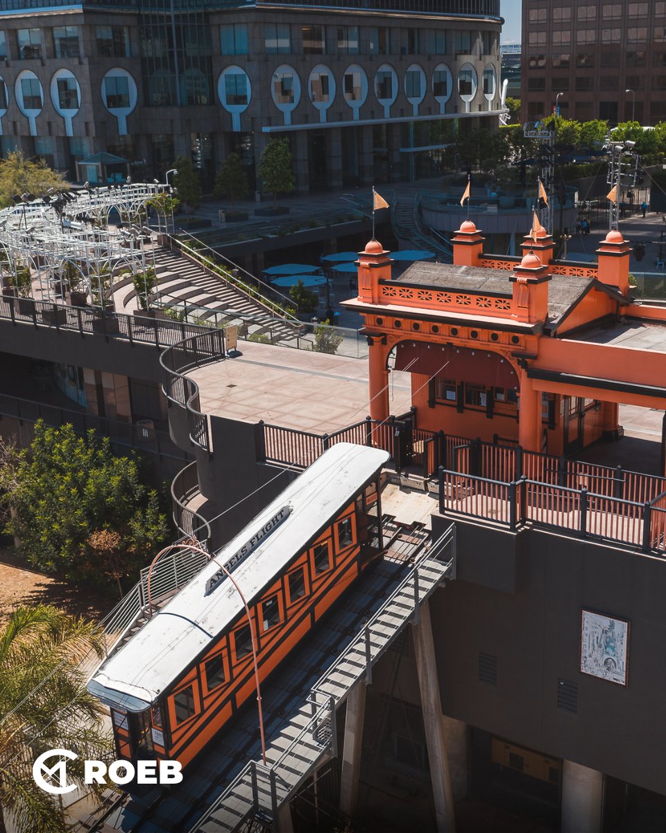 cmroeb's tweet image. 🌴 City of dreams, sunshine, and way too much traffic. 🚗☀️
 🌴 Explore Venice Beyond the Boardwalk — 💡 Pro Tip: Stroll Through the Venice Canals! This hidden gem feels like a slice of Europe in the heart of LA. 
#VeniceCanals #HiddenLA #LocalSpots #ScenicWalk