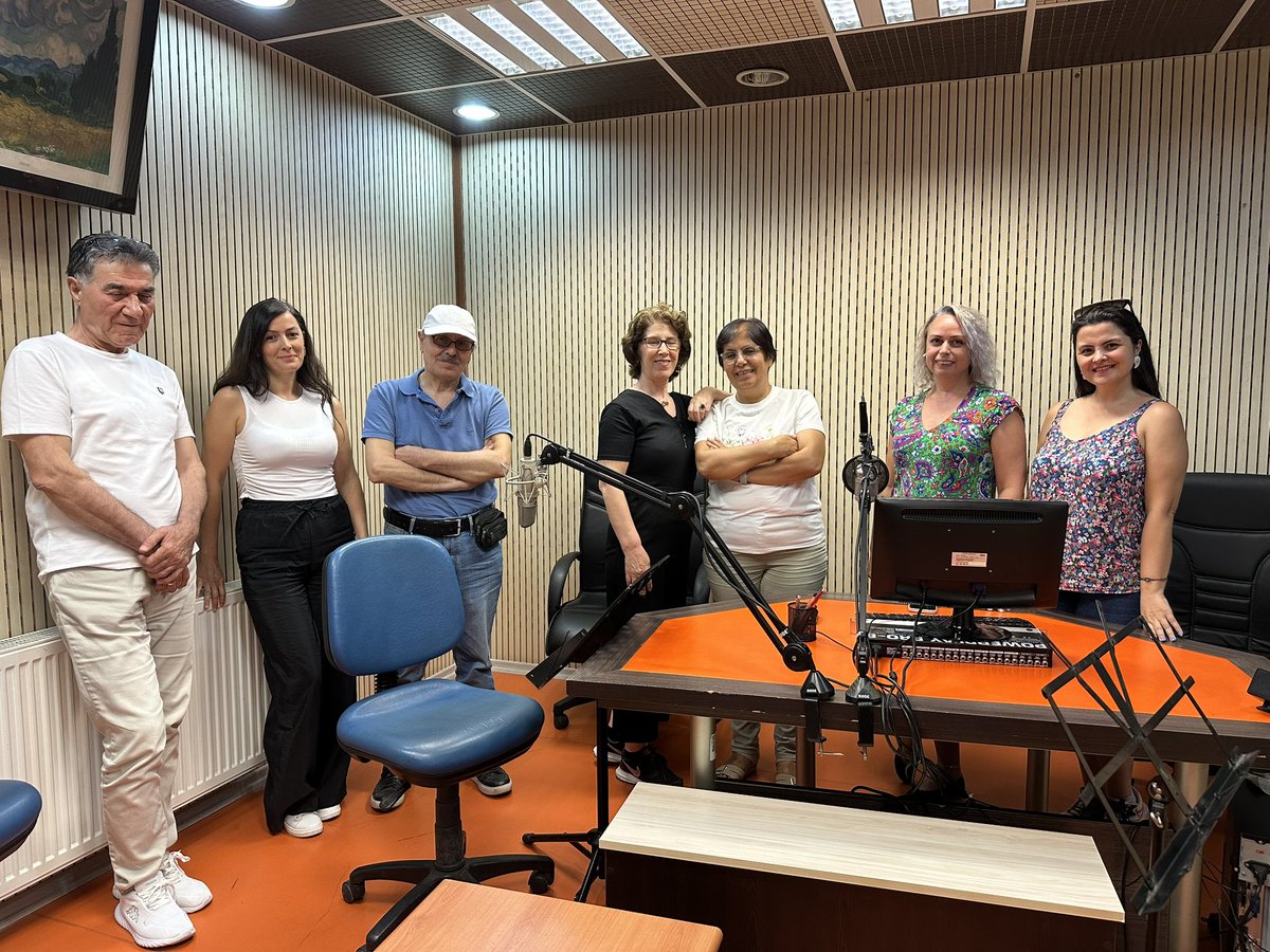 GÖNÜLDEN GÖNÜLE ŞARKILAR - HER PAZAR SAAT 18.25 ve 00.25’DE SİZLERLE…

Emine Ertürk Karaaslan’ın sunduğu “Gönülden Gönüle Şarkılar” programı her Pazar saat 18.25 ve 00.25’te.

Bu hafta İlhami Yıldız, Behzat Çiğiltepe Cihat Kaynar, Bayram Babayiğit ve Serap Merdin var.