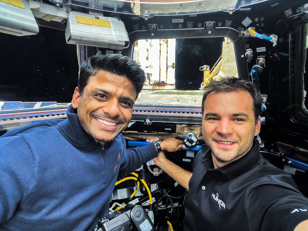 📸 Gp Capt Shubhanshu Shukla's selfie in space with his Hungarian crewmate Tibor Kapu! 🇮🇳🇭🇺

In this picture, they can be seen inside the Cupola module on board the ISS! ✨️