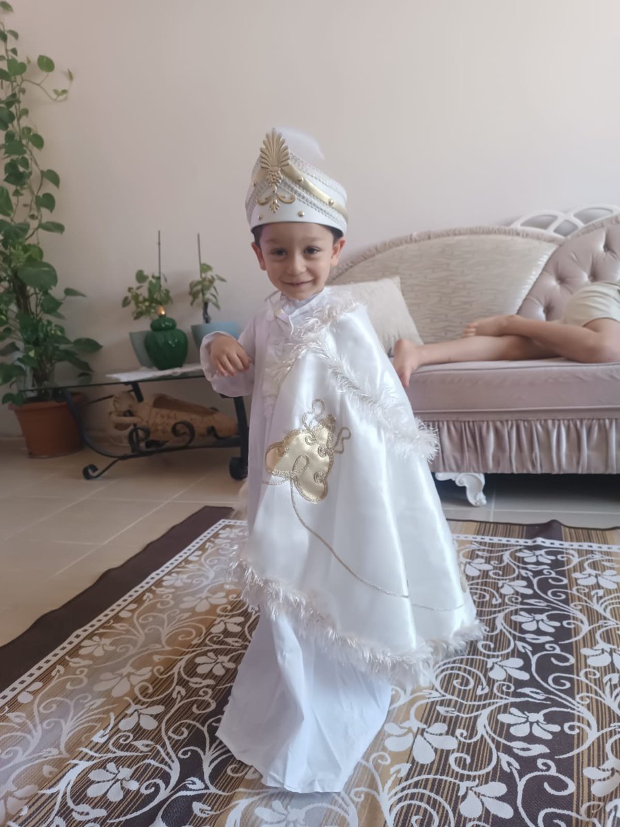 Yeğenim İbrahim'in erkekliğe ilk adiminda mutluluguna ortak olduk.Rabbim murvetini yaşamayı nasip etsin inşallah.