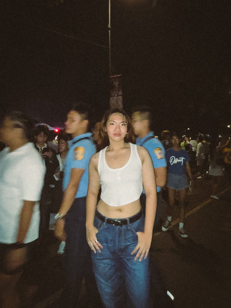 abarquezim's tweet photo. the most bare-skinned i’ve ever been in public pls bear w me https://t.co/xIphjRFzMY