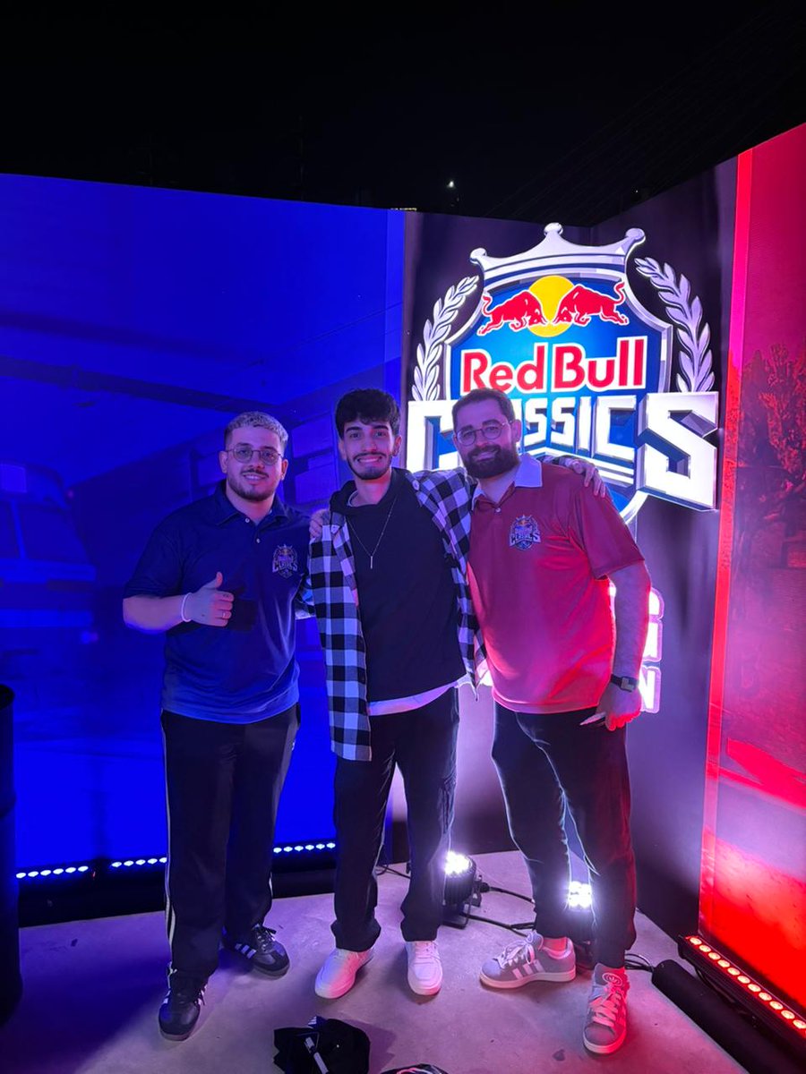 Jotag3 (@jotage_fps) on Twitter photo Voltando pra casa agora, só queria agradecer a <a href="/RedBullBR/">Red Bull Brasil</a> e a <a href="/GamersClubCS/">Gamers Club Counter-Strike</a> pela experiência incrível que foi o Red Bull ClassiCS, desde a viagem até o evento, foi tudo muito foda e bem organizado. Obrigado! Voltando pra casa agora, só queria agradecer a <a href="/RedBullBR/">Red Bull Brasil</a> e a <a href="/GamersClubCS/">Gamers Club Counter-Strike</a> pela experiência incrível que foi o Red Bull ClassiCS, desde a viagem até o evento, foi tudo muito foda e bem organizado. Obrigado!