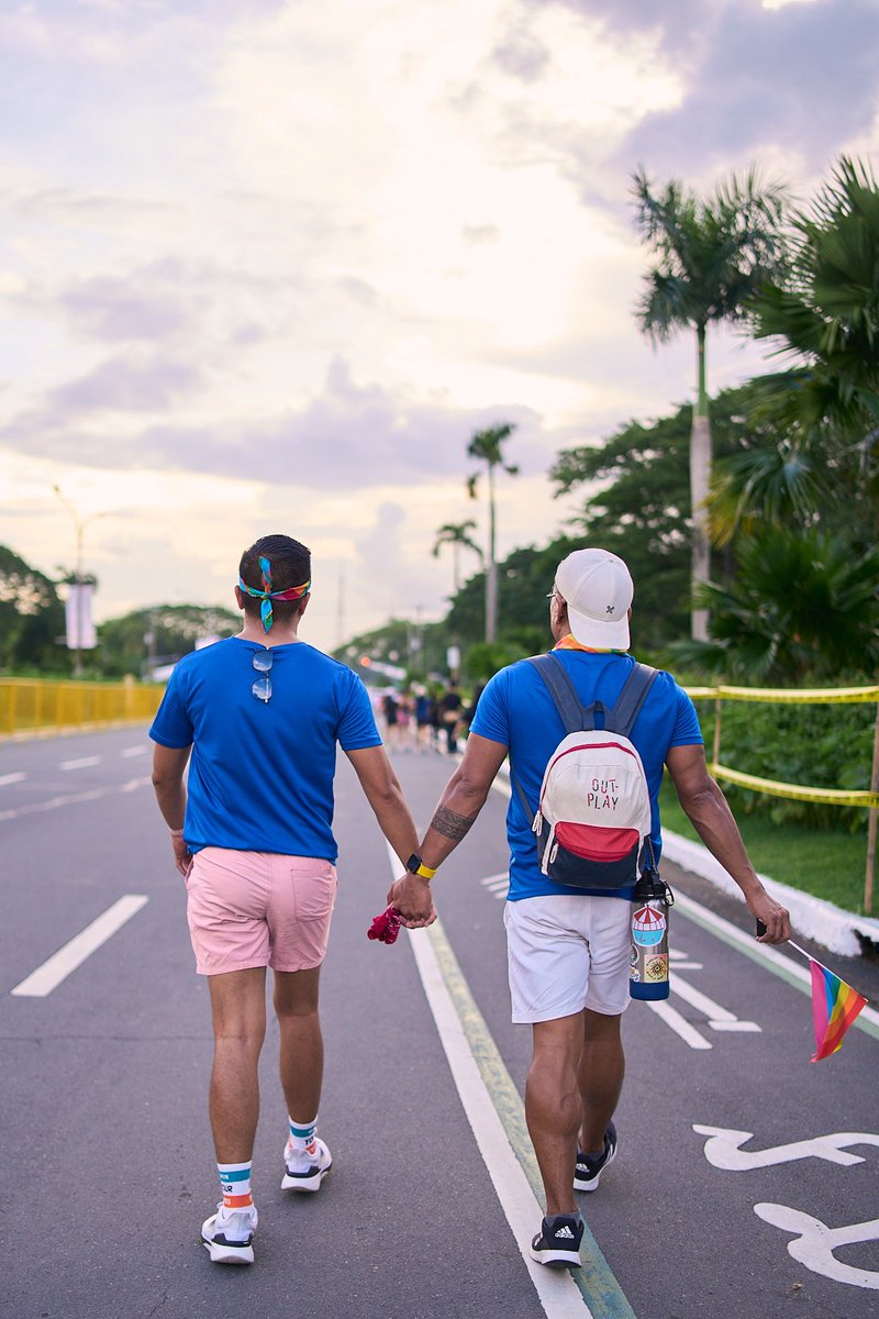 paper_visions's tweet photo. Happy Pride to everyone and I'll see y'all out there in the big wide world 🏳️‍🌈
.
#PaperVisions #streetphotography #prideph #LOV3LABAN #PuksaanSaDiliman #love https://t.co/9IHg368sym