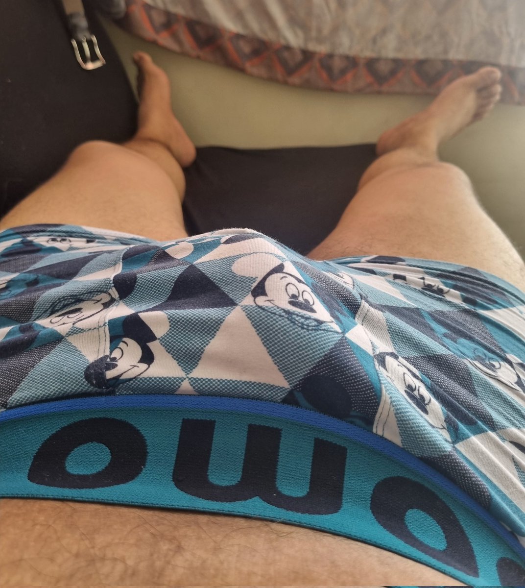 CCustman's tweet photo. Que rico despertar un domingo 
Nubladito🌫 en calzones🩲 y relajado😁 https://t.co/stbf2jaLdy