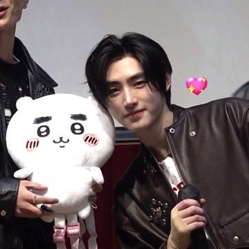 ❄️얼음별 tweet media