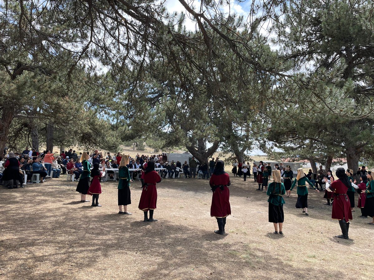 Sar-Der’in geleneksel olarak düzenlediği Sarıcaova köyü şenliklerinin 32. düzenlendi.Sarıcaova şenlik alanındaki şenliğe Şuhut Kaymakamı İhsaniye Kaymakam Vekili Sayın İzzet Cem ESER,İl Jandarma Komutanı Jandarma Albay Sayın Tolga YAĞAN ve çok sayıda davetli katılım sağladı