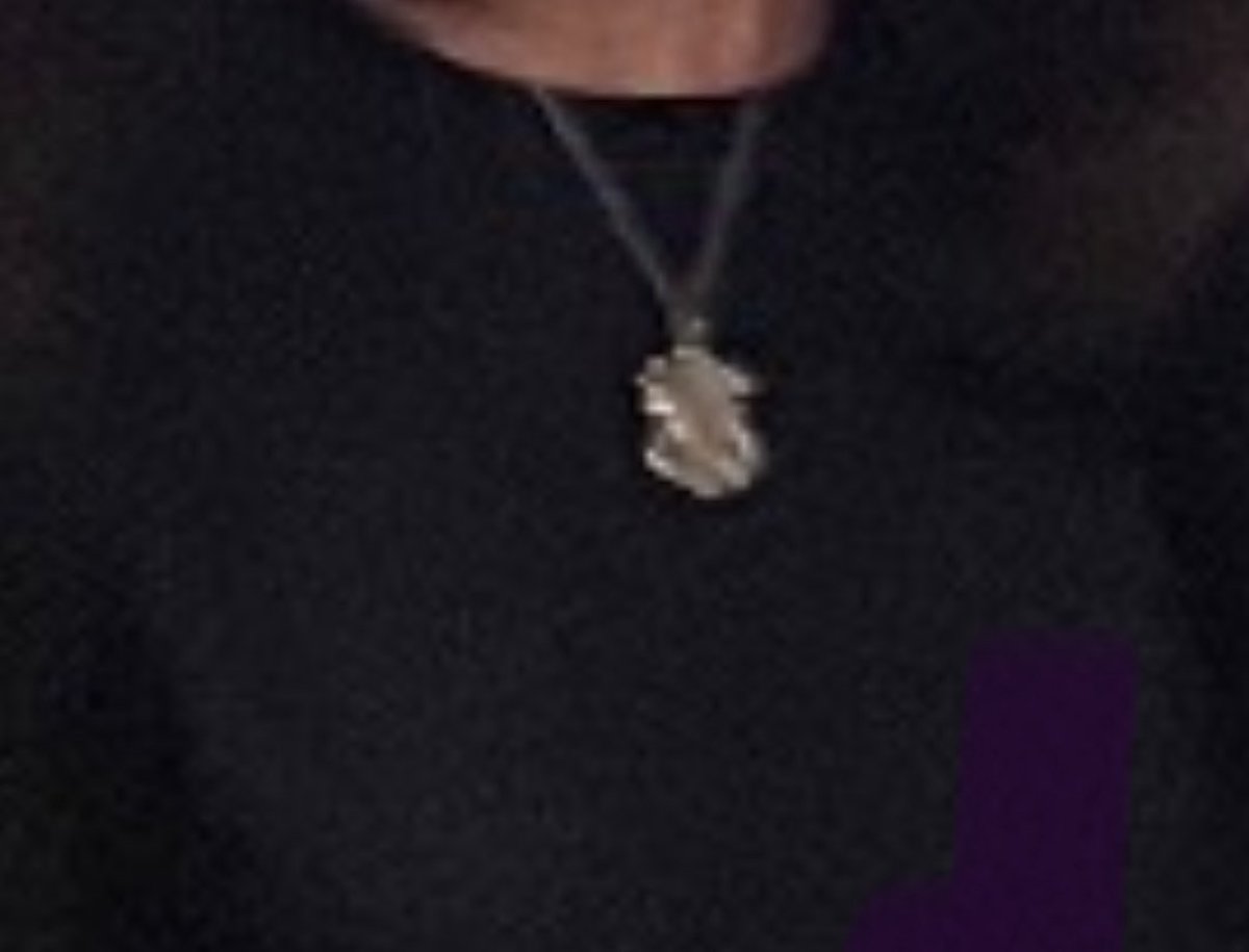 Gooles (Julie Cook Wilson) (@gooles2) on Twitter photo I lost an heirloom necklace with a gold pendant on UA2202 yesterday from Chicago to Houston. It fell off while I was on the plane and I didnât realize it. I was originally in seat 10F but switched seats to 11F. Says JDA Queen on front & 1931 on back
<a href="/united/">United Airlines</a> I lost an heirloom necklace with a gold pendant on UA2202 yesterday from Chicago to Houston. It fell off while I was on the plane and I didnât realize it. I was originally in seat 10F but switched seats to 11F. Says JDA Queen on front & 1931 on back
<a href="/united/">United Airlines</a>