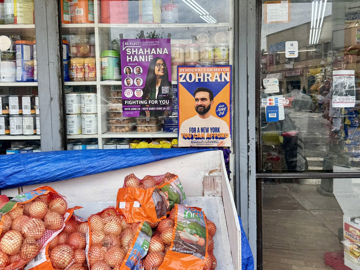 SyedAAli's tweet image. It always seems impossible until it is done.
So proud of New York’s entire progressive movement for leaving it all on the field this spring. For @ZohranKMamdani, for @ShahanaFromBK, for @alexaforcouncil. Through pouring rain and extreme heat. Beating big money. I love you all.