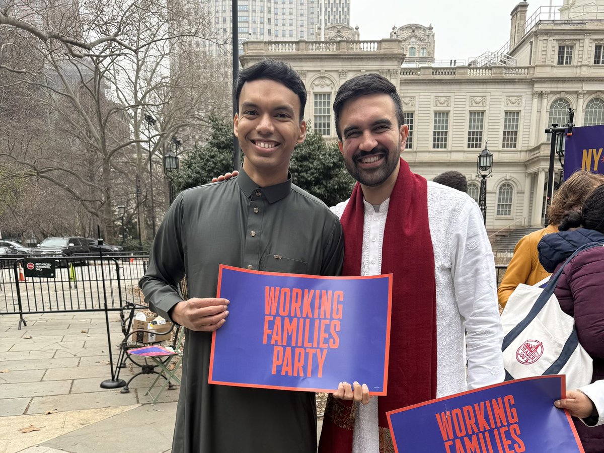SyedAAli's tweet image. It always seems impossible until it is done.
So proud of New York’s entire progressive movement for leaving it all on the field this spring. For @ZohranKMamdani, for @ShahanaFromBK, for @alexaforcouncil. Through pouring rain and extreme heat. Beating big money. I love you all.