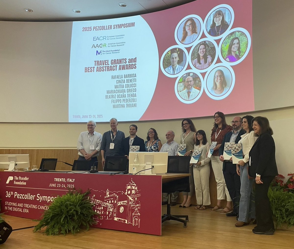 Mariachiara Grieco (@mchiaragrieco) on Twitter photo Had a blast at the <a href="/pezcoller/">Fondazione Pezcoller</a> Symposium in Trento! Happy to receive the Travel Grant Award and be awarded by Nobel Laureate William Kaelin๐ Top-notch speakers, amazing science and connections. Deep thanks to <a href="/cereda_lab/">Cereda Lab</a> and <a href="/IIGMufficiale/">IIGM</a>, and <a href="/psychonaut/">Matteo Cereda</a> for his mentorship๐ Had a blast at the <a href="/pezcoller/">Fondazione Pezcoller</a> Symposium in Trento! Happy to receive the Travel Grant Award and be awarded by Nobel Laureate William Kaelin๐ Top-notch speakers, amazing science and connections. Deep thanks to <a href="/cereda_lab/">Cereda Lab</a> and <a href="/IIGMufficiale/">IIGM</a>, and <a href="/psychonaut/">Matteo Cereda</a> for his mentorship๐