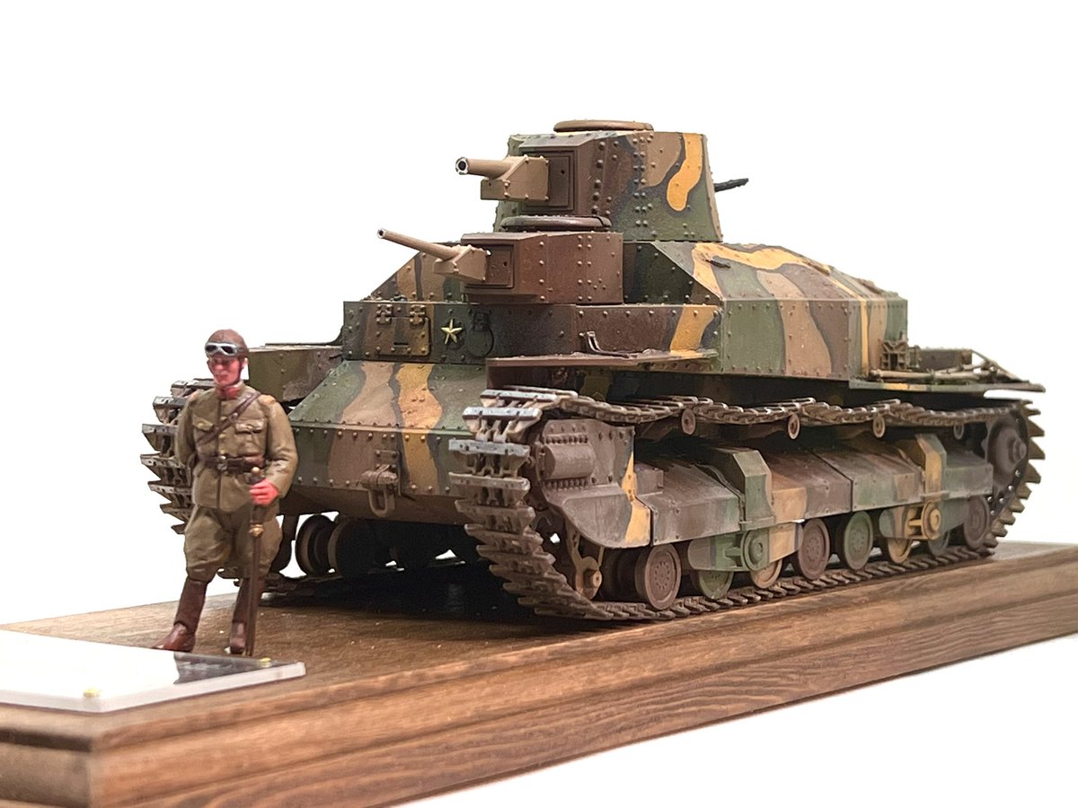 ZavodKinoshita's tweet image. #今月作ったプラモ晒そうぜ
仕掛かりを完成させたのは、
Sd.Kfz.223 と九七式中戦車
九五式重戦車とT-35は過去作にフィギュアとベースを追加したものです。