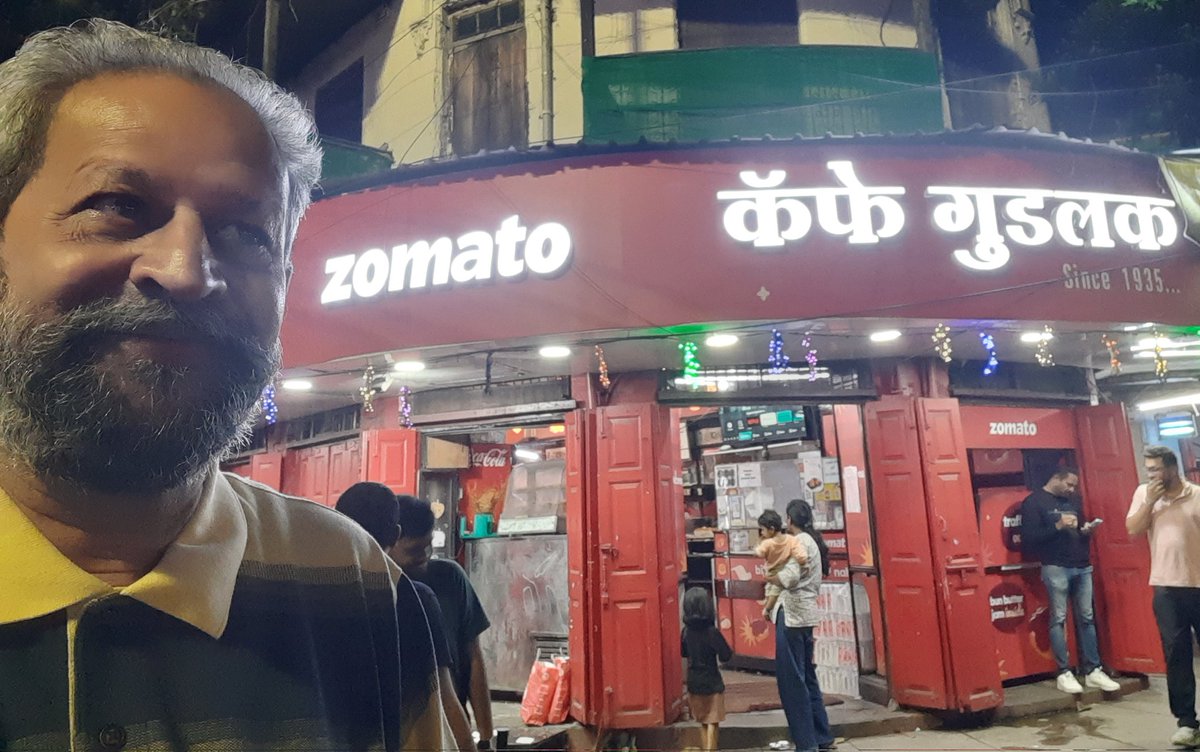 w_karve's tweet photo. #Selfie
Evening Walk
"Small Eats" pick up halt
#CafeGoodluck #Pune https://t.co/inO9WLJH0z