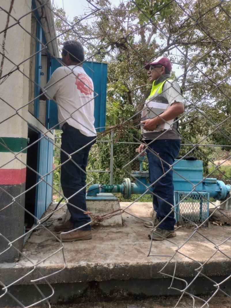 CEABIEN_OAX (@ceabienestar) on Twitter photo Restablecimos el servicio de agua potable en Santo Domingo Armenta tras los daños provocados por el huracán #Erick.
Gracias al compromiso del Gobernador Salomón Jara Cruz y al trabajo de las brigadas de la CEABIEN, seguimos poniendo a
#LaCostaDePie.
<a href="/salomonj/">Salomón Jara Cruz</a>
#Oaxaca #CEABIEN Restablecimos el servicio de agua potable en Santo Domingo Armenta tras los daños provocados por el huracán #Erick.
Gracias al compromiso del Gobernador Salomón Jara Cruz y al trabajo de las brigadas de la CEABIEN, seguimos poniendo a
#LaCostaDePie.
<a href="/salomonj/">Salomón Jara Cruz</a>
#Oaxaca #CEABIEN