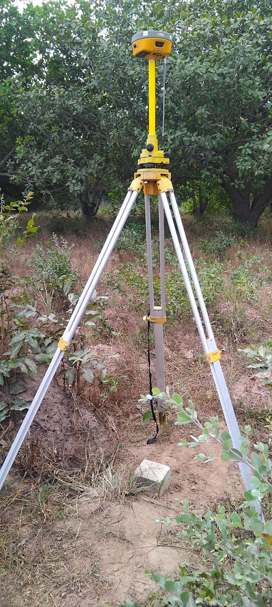 de30863457's tweet photo. La précision au cœur des projets #%@la topographie https://t.co/Orjhbr5riM