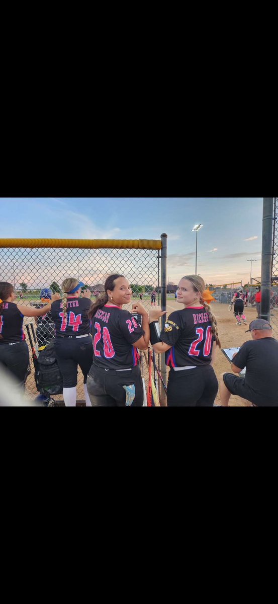 Thank you Michigan Renegades for letting me sub with you. We didn’t get the turn out that we wanted today but I enjoyed playing with all the girls. I went 5/8 (.625) with 2 doubles and 3 singles and played well at short and 3B. Now off to Colorado tomorrow with my team