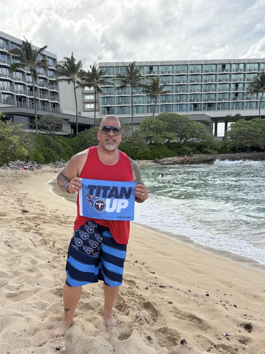 smaxdaddy's tweet image. From Honky Tonk to Hawaii it’s always Titan Up BEYATCHES!! #titans #titanup @Titans