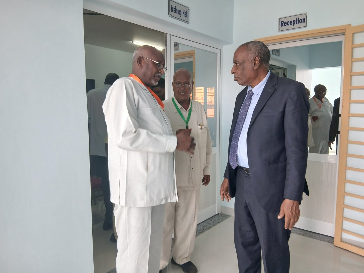 The Minister and the administration of the School visited the new premises of CCST in Port Sudan and discussed about the educational vision of Comboni schools and the College. The Minister underlined the need of incorporating online education in secondary schools.
