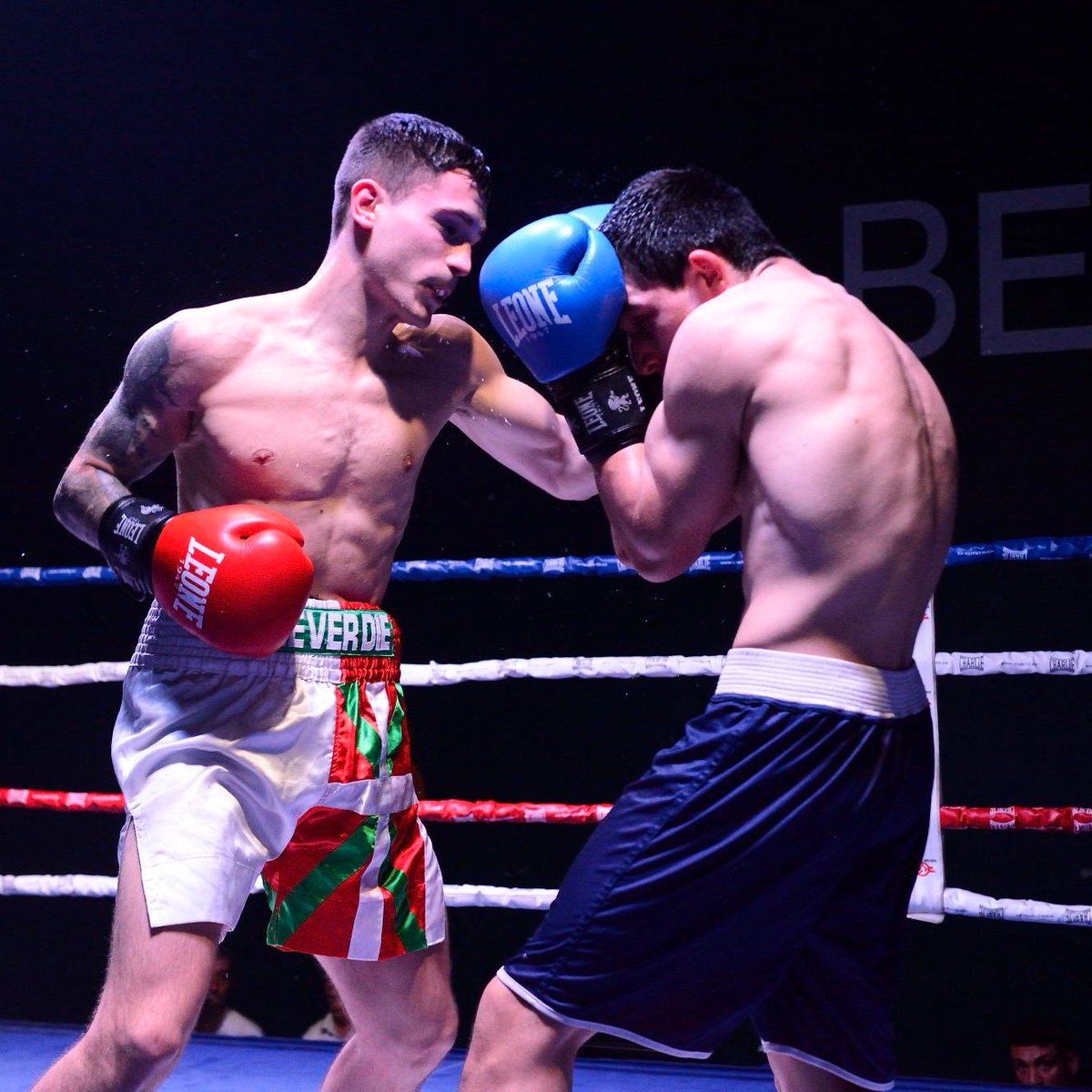 EuskoBox's tweet photo. Ayer, en la velada de #boxeo de #Beasain, #ERLANTZTEJADA disputó su último combate amateur. Debuta en el pugilismo profesional el próximo #Julio18 em #ORDIZIA. Encantados de acompañarte en una carrera ilusionante. Lets go! #ABUSU #BILBAO #ARRIGORRIAGA #BIZKAIA (Fotos J. Venegas . https://t.co/ChHS1KQrxe
