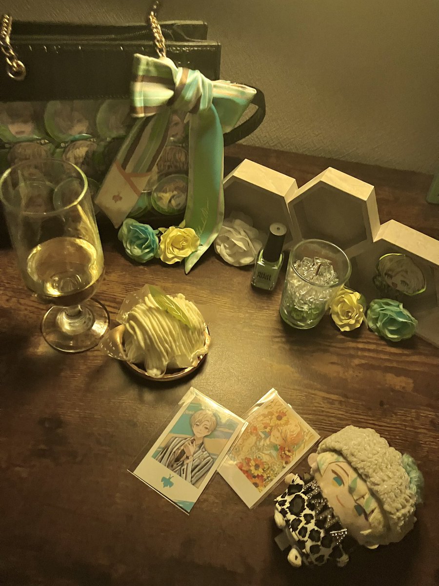 #緋八マナ爆誕祭2025 

- ̗̀ 🐝𝙷𝙰𝙿𝙿𝚈 𝙱𝙸𝚁𝚃𝙷𝙳𝙰𝚈🤣  ̖́-

          ー離れないよずっとー

今までもこれからも大好きです♡ᩚ