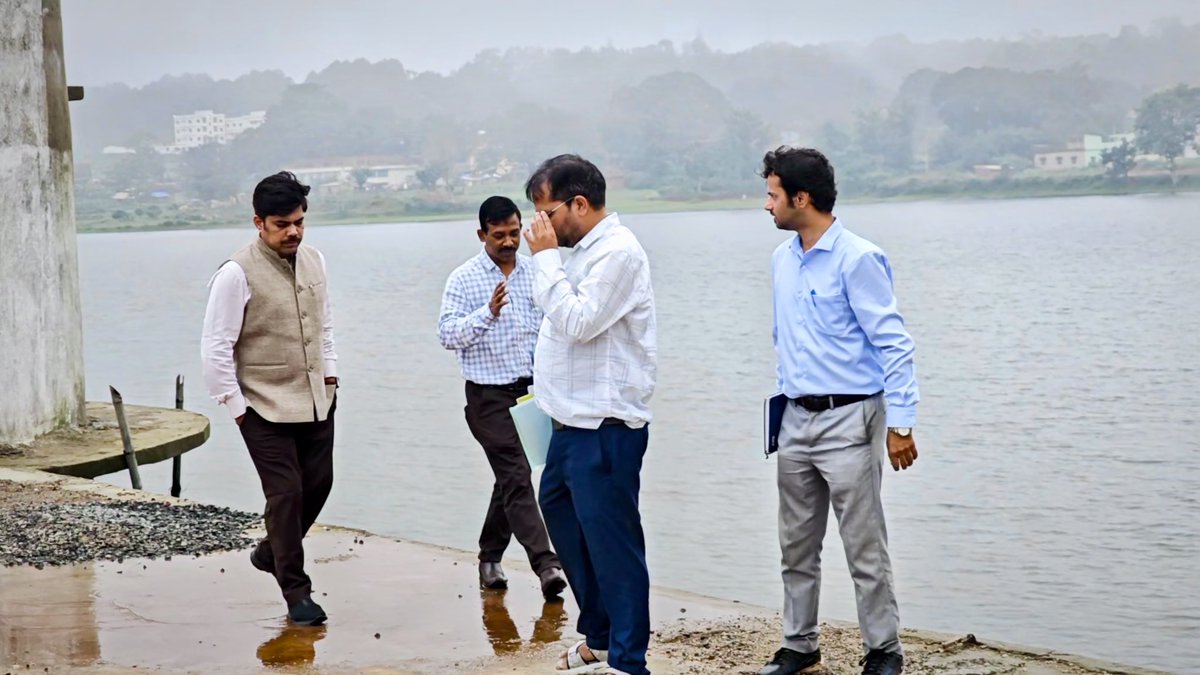 Ramesh Gholap IAS | रमेश घोलप भा.प्र.से. (@rmeshspeaks) on Twitter photo 'जल जीवन मिशन' के अंतर्गत लोहरदगा और लातेहार ज़िले के कुछ योजनाओं का औचक निरीक्षण कर लाभुकों से संवाद किया।
<a href="/JharkhandCMO/">Office of Chief Minister, Jharkhand</a> <a href="/DoWRRDGR_MoJS/">Ministry of Jal Shakti, DoWR, RD&GR, GoI</a> 'जल जीवन मिशन' के अंतर्गत लोहरदगा और लातेहार ज़िले के कुछ योजनाओं का औचक निरीक्षण कर लाभुकों से संवाद किया।
<a href="/JharkhandCMO/">Office of Chief Minister, Jharkhand</a> <a href="/DoWRRDGR_MoJS/">Ministry of Jal Shakti, DoWR, RD&GR, GoI</a>