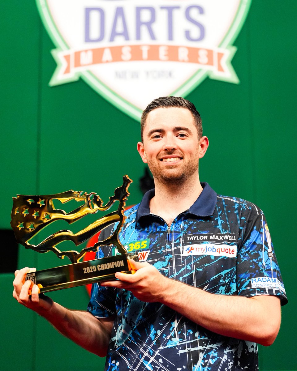 TheTheaterAtMSG's tweet image. What a way to close out the 2025 bet365 US Darts Masters 🎯Luke Humphries is your champion 🏆
📷: Jared Silber / MSGE