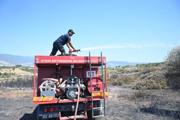 Yangına müdahale eden ekipler