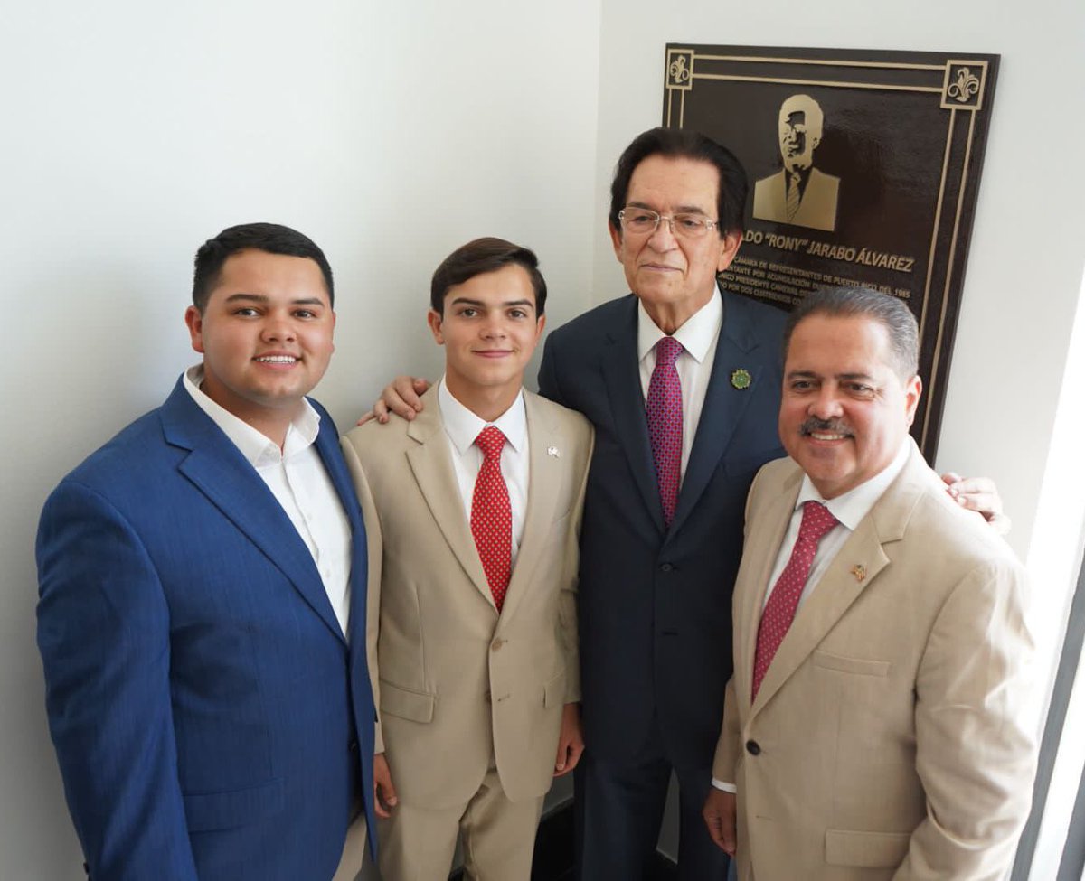 José L. Dalmau Rosario (@dalmaauu_) on Twitter photo Hoy despedimos a un gran líder, un gran orador y un defensor incansable del <a href="/ppdpr/">Partido Popular Democrático</a> y del Estado Libre Asociado, Rony Jarabo. Con profunda tristeza recibimos la noticia del fallecimiento de quien fue parte de nuestra familia durante muchos años. Rony, que descanses en paz. Hoy despedimos a un gran líder, un gran orador y un defensor incansable del <a href="/ppdpr/">Partido Popular Democrático</a> y del Estado Libre Asociado, Rony Jarabo. Con profunda tristeza recibimos la noticia del fallecimiento de quien fue parte de nuestra familia durante muchos años. Rony, que descanses en paz.
