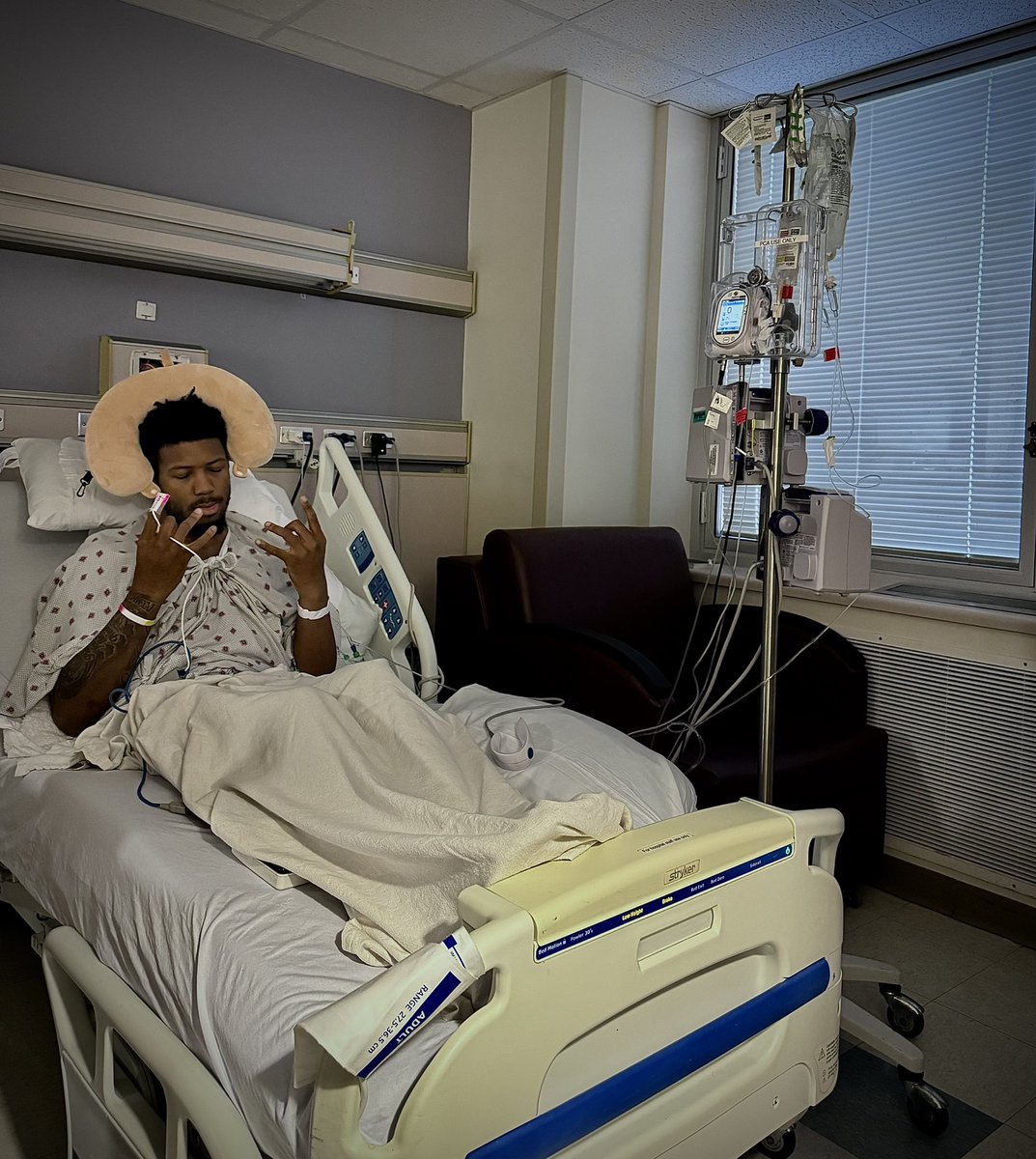 imcjmack's tweet photo. I been diagnosed with Stage 3c Cancer (Gel cell tumor) it kills me because I was looking forward to a great sophomore season, but only god can control what he control. Im keeping my head high through this process. I am a Medical redshirt. We will beat this #23 out🤞🏾💯. https://t.co/FvBB5iwbO1