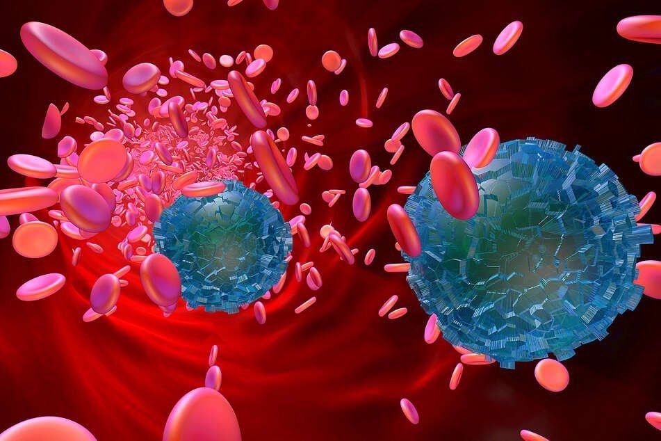 bigfundu's tweet photo. 🧵 1/ Scientists Have a New Trick to Filter Microplastics from Water

Microplastics in our bodies are no longer sci‑fi; they’re a global fact. 

Droplets of plastic so small they pass through filters land in our drinking water and bloodstream, and scientists are racing to stop them at the source.