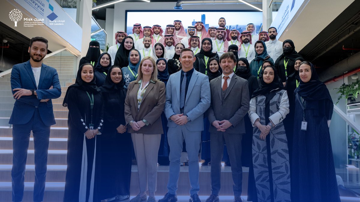 رحلة مستمرة في الوحدة الأولى ضمن قطاعي رأس المال البشري والقطاع غير الربحي عبر برنامج #قيادات_واعدة_10X، لتطوير القيادات الشابة وصناعة التغيير.