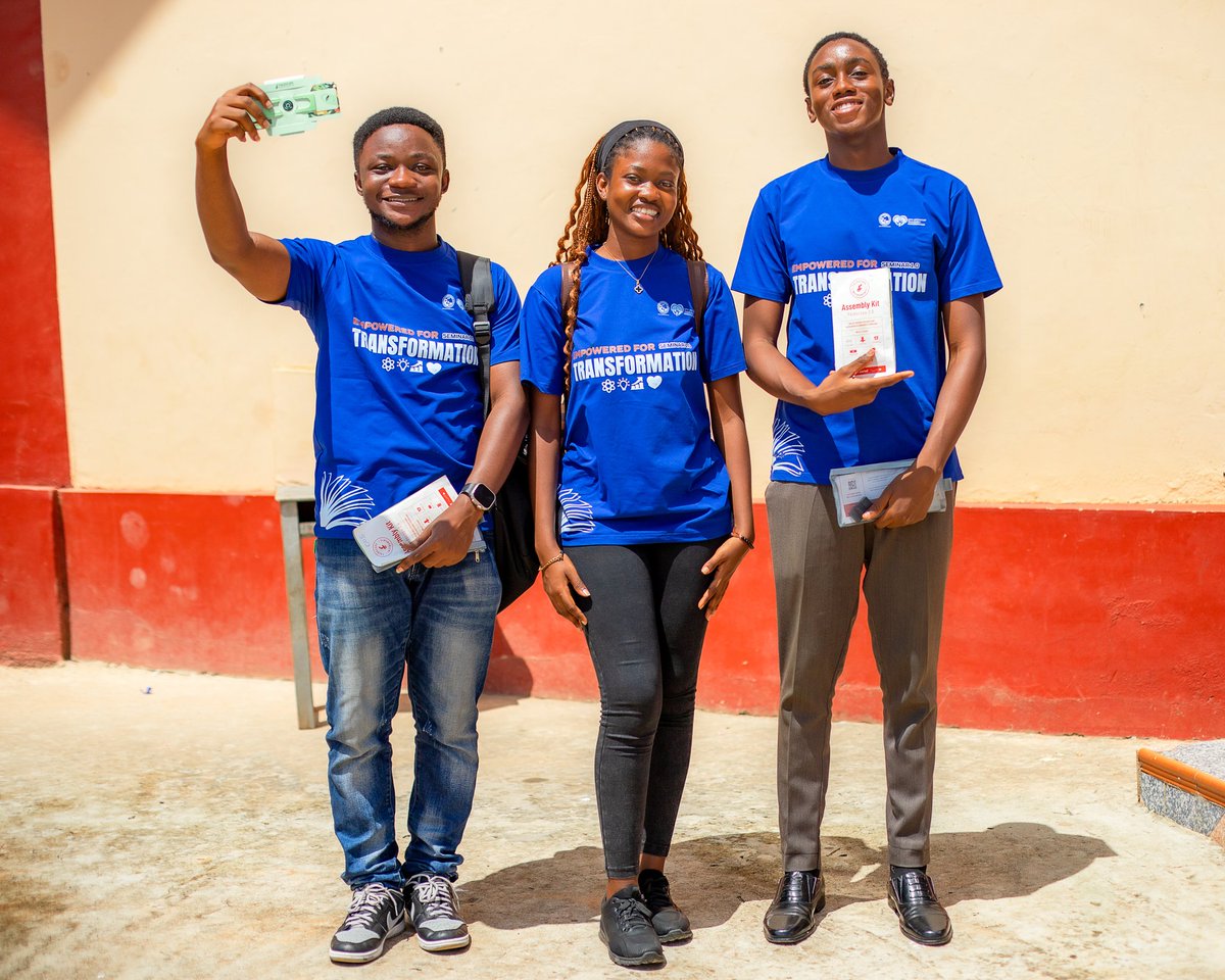 jayszn_10's tweet photo. Bridging science and students!
On the 20th of June,2025. Foldscope GH partnered with Bio-Research Enthusiasts and Care-ConnectGh to demonstrate Foldscope 2.0 to the students of the Abuakwa-Maakro. It was an interesting outreach and I'm proud to have been a facilitator... https://t.co/OdFxVzo6iw