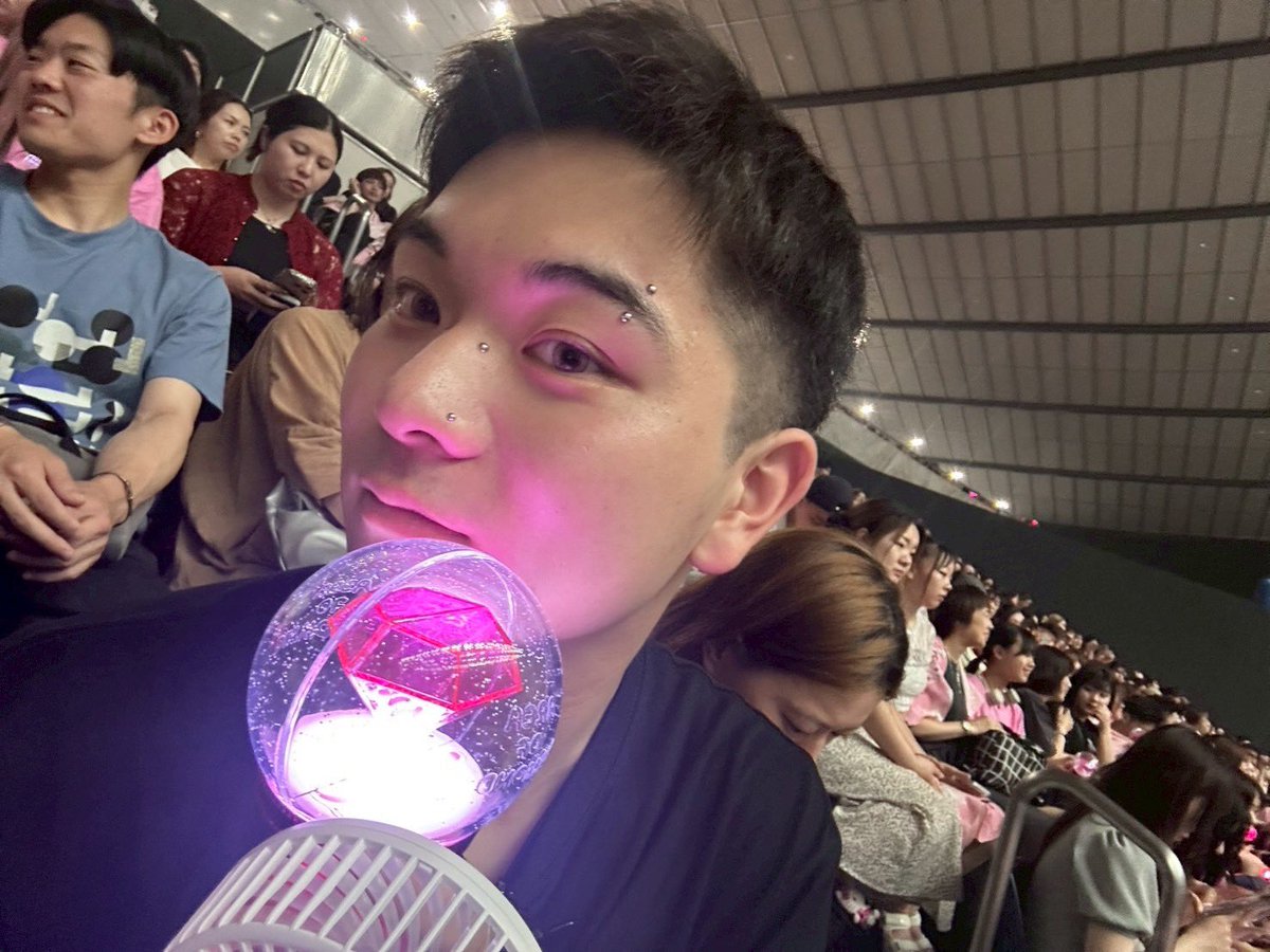 zakkizakki0201's tweet photo. ちゃんみな 代々木Day2行ってきました！
次は大阪Finalお邪魔します🙇‍♂️ https://t.co/IN6kbBmuwK