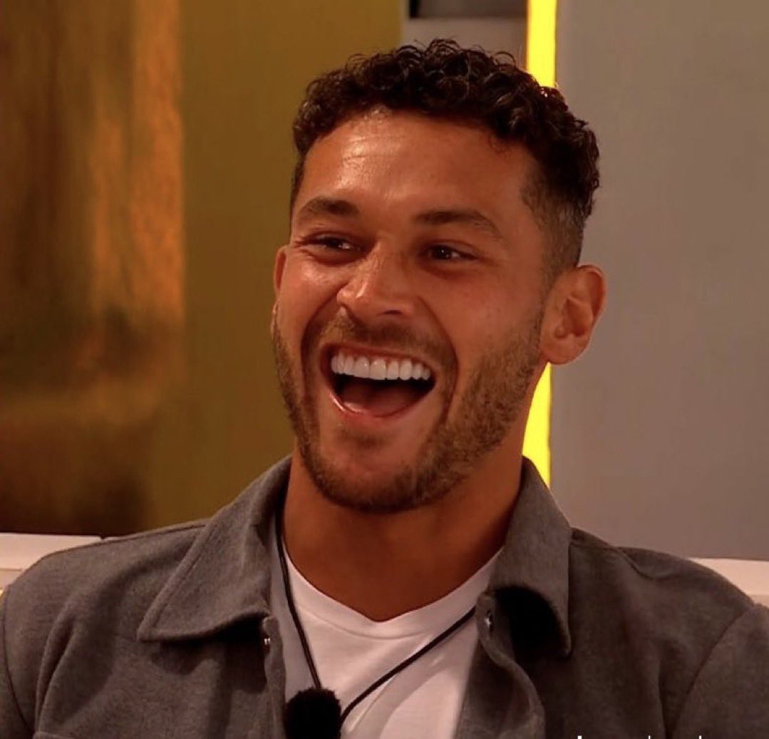 _teecherie's tweet image. 'i dont want people to think im nice' LMAOOOO YASMIN #loveisland #loveislanduk