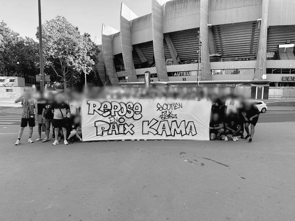 C'est avec une grande et profonde tristesse que nous avons appris le décès de Kama membre du Beriz Crew groupe du Collectif Ultras Paris. 

 Une pensée pour sa famille, ses proches, son groupe et toute la communauté parisienne. 

Repose en paix.