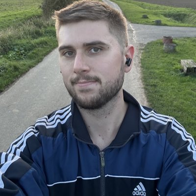 nerd1998x's tweet image. #NewProfilePic