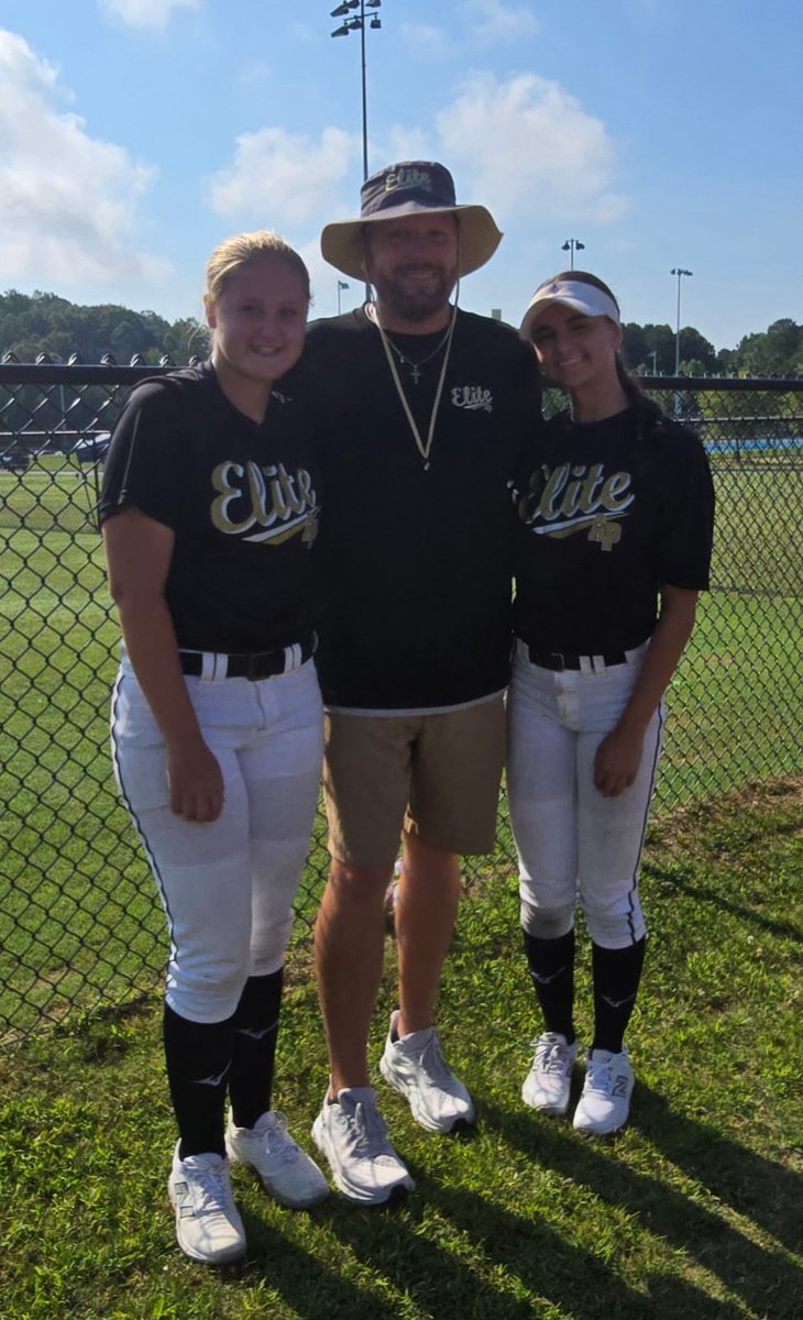 Final time coaching these two. They both went out with a great weekend. Gillian had a .500 avg and a .700 OBP. Carson had a .444 avg with a .444 OBP. For the summer Carson had a .526 avg with a .591 OBP. Gillian had .412 avg with a .545 OBP. Good luck ladies, at the next level!