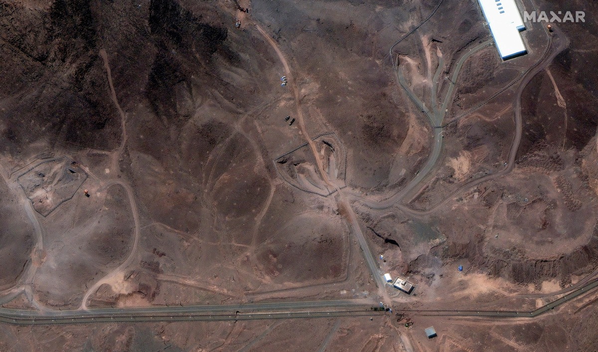 inbarspace's tweet image. Iran is accelerating engineering work to reopen access to the Fordow facility, a week after the US dropped the bombs on the site. (Image via MAXAR)