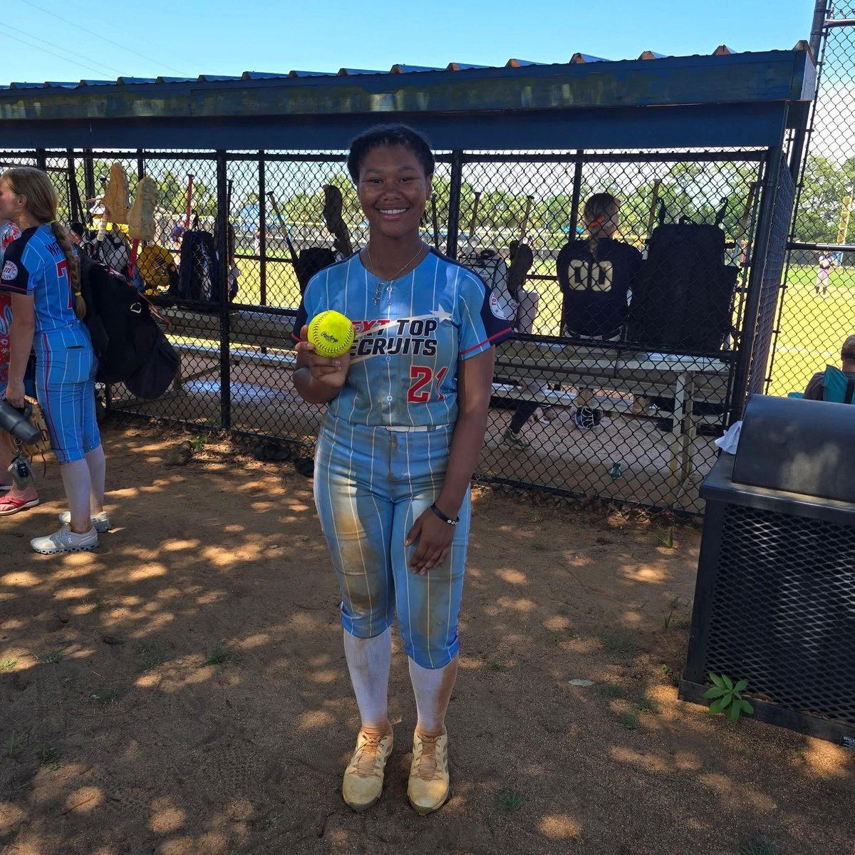 NextTopHSFay's tweet photo. 2026 Imani Chubbs with a two run 💣 against Bandits NC Combs. Way to go Imani. https://t.co/Zjwxs8OBPl