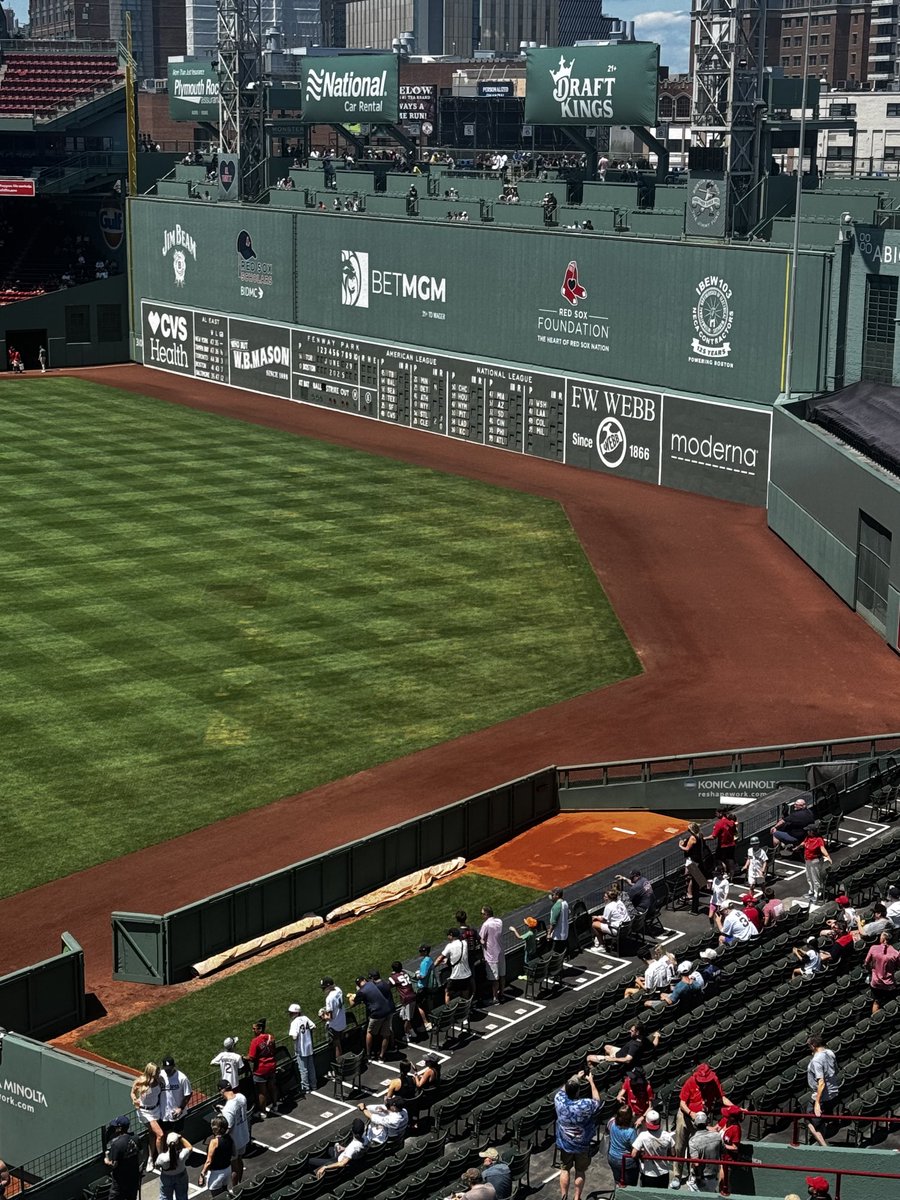 winelib_jim's tweet image. Summer with Sam at Fenway Park